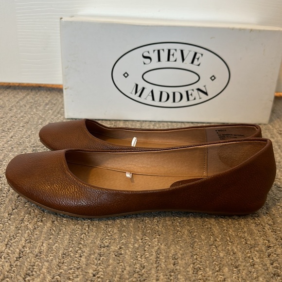 Steve Madden Women's Flats - Picture 5 of 6